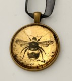 Bumble bee gold leaf